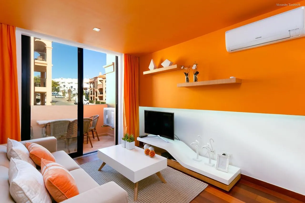 Luzbay Pool Apartments