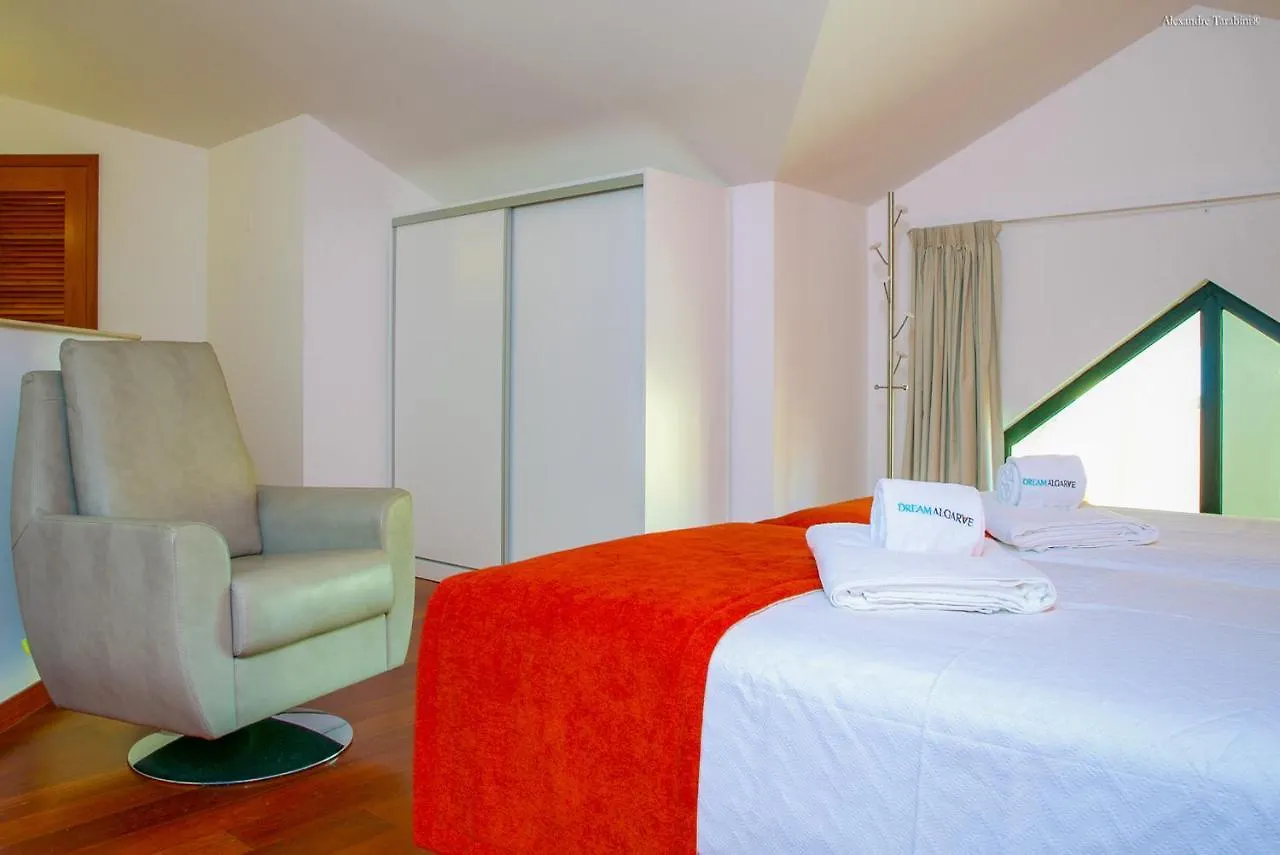 Luzbay Pool Apartments Portugalsko