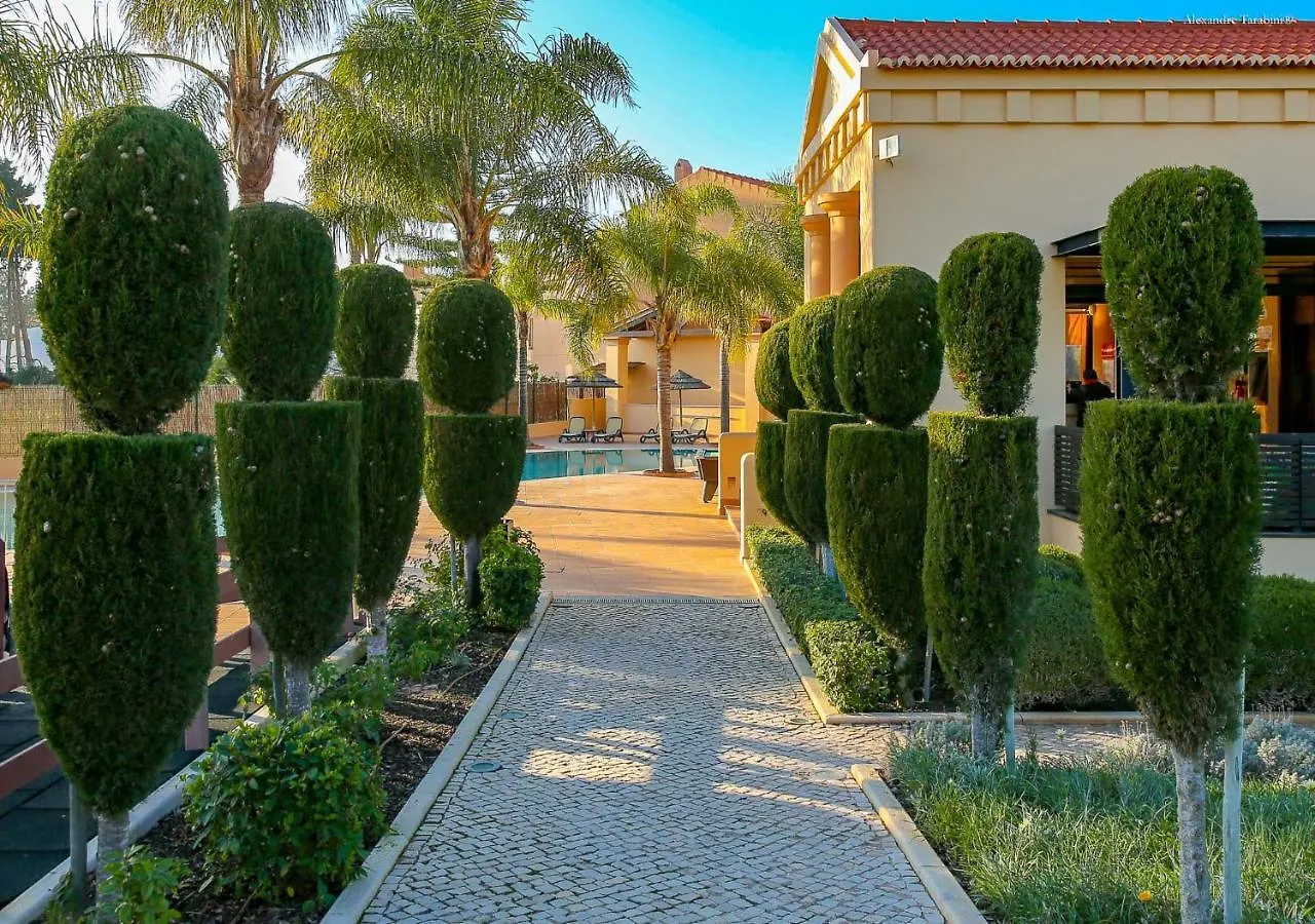 Luzbay Pool Apartments