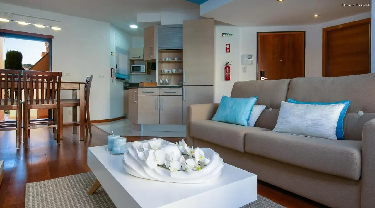 Luzbay Pool Apartments
