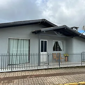  Casa de Férias Casa- Encanto Da Praça Brasil