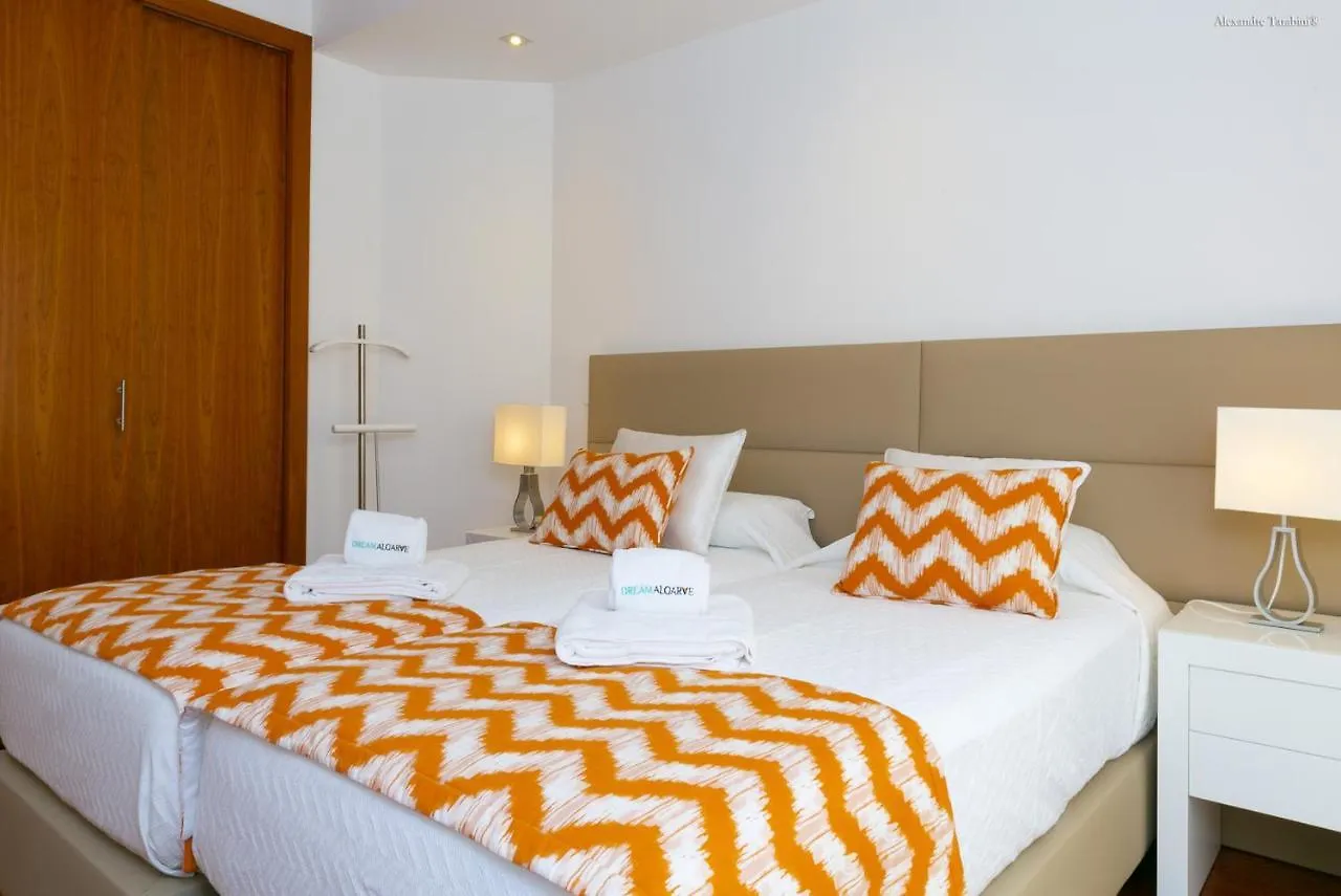 Luzbay Pool Apartments